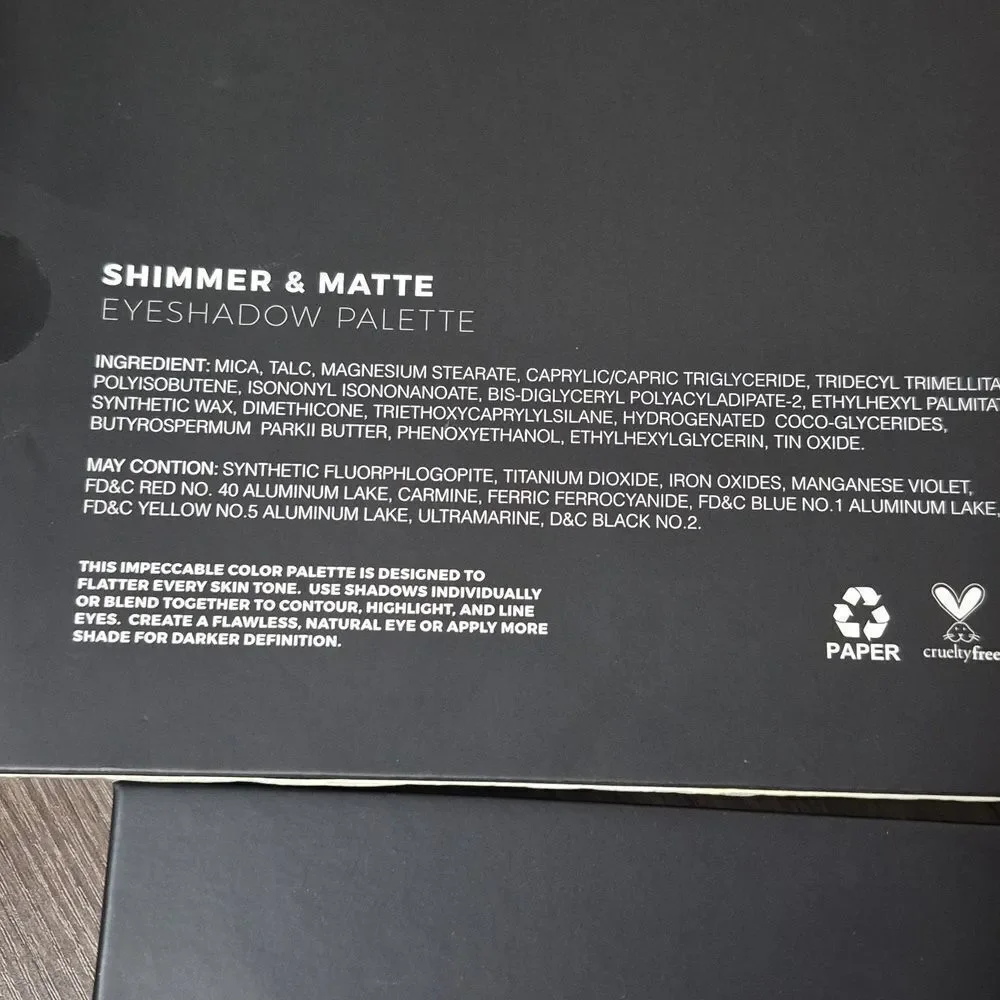 💥3/$12💥 BEYOND COSMETICS 40SP Shimmer Matte Eyeshadow Palette